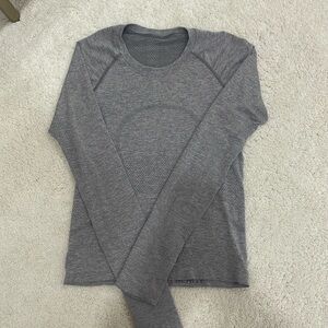 grey lululemon long sleeve swiftly SIZE 4!!